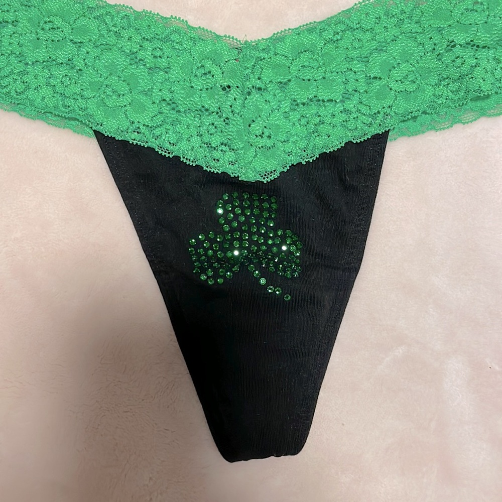 Size large vs pink st Patrick day shamrock thong